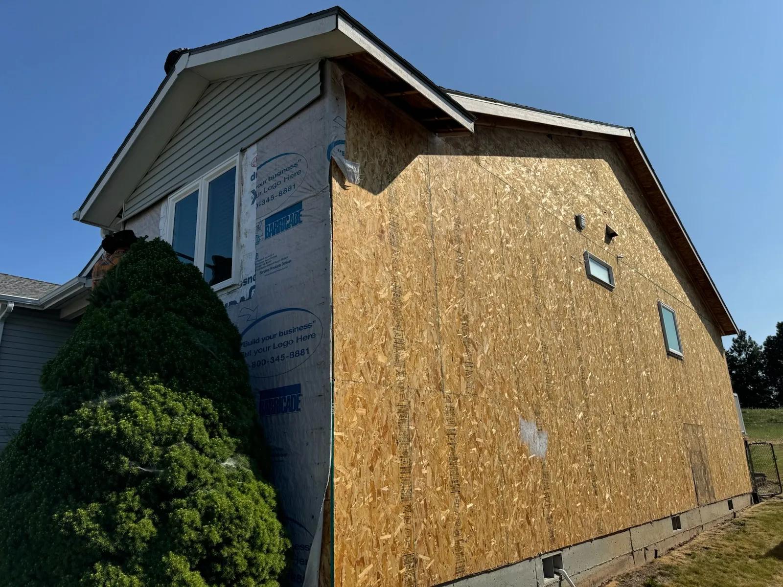 Siding replacement, before photo 4