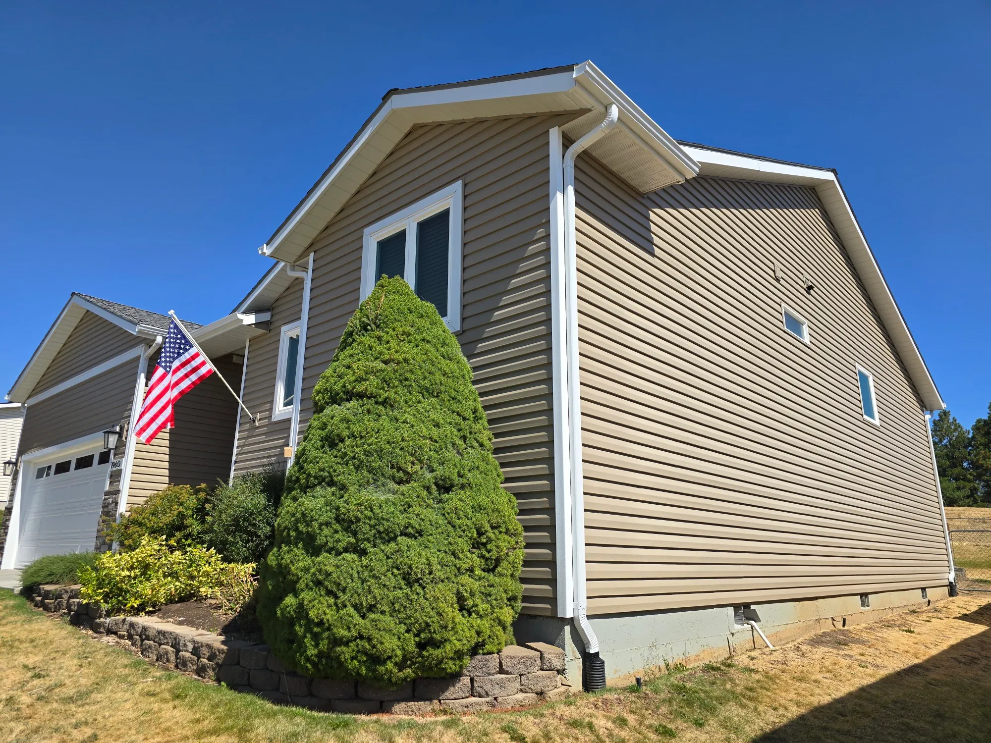 Siding replacement, after photo 12