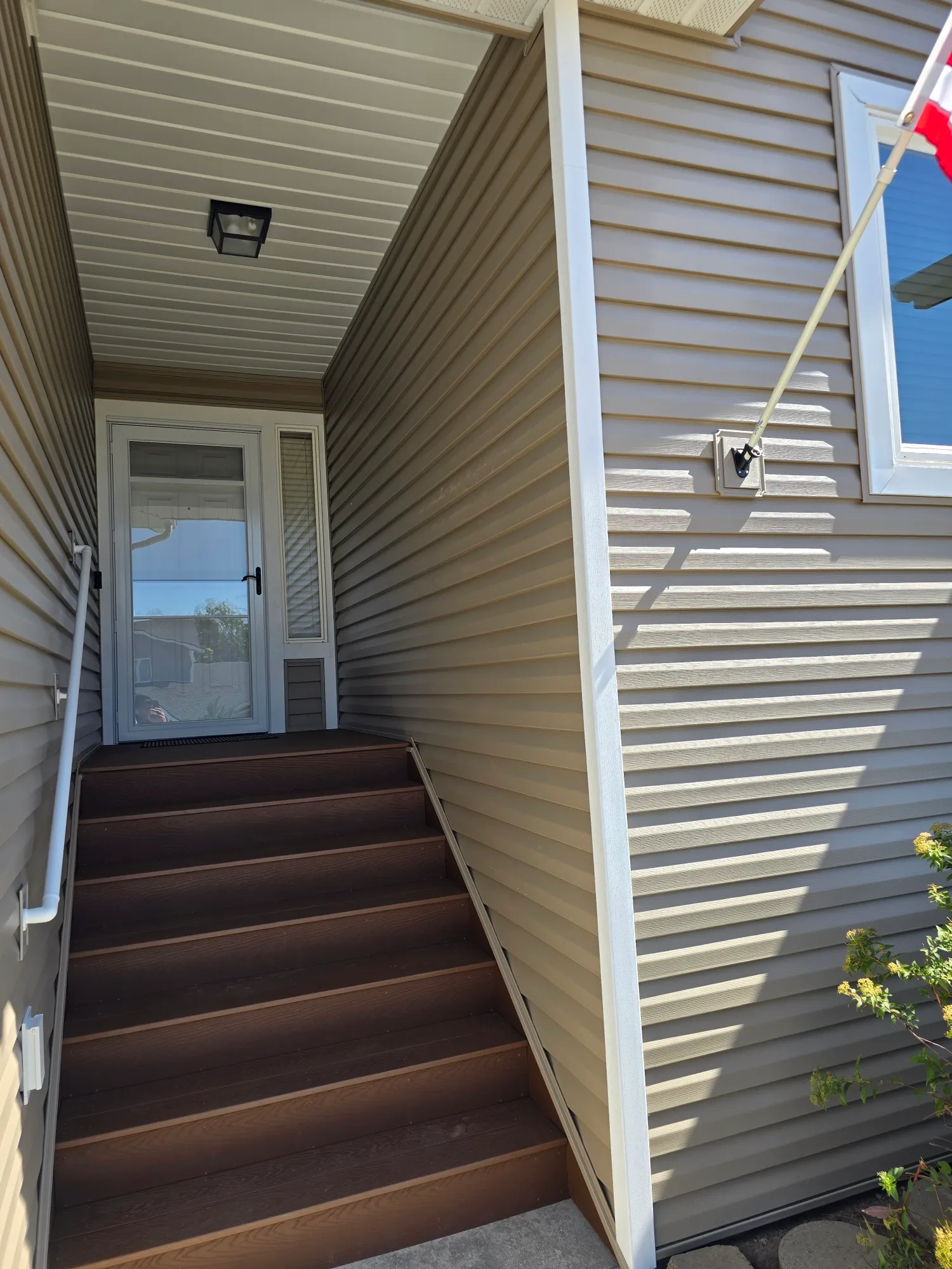 Siding replacement, after photo 10