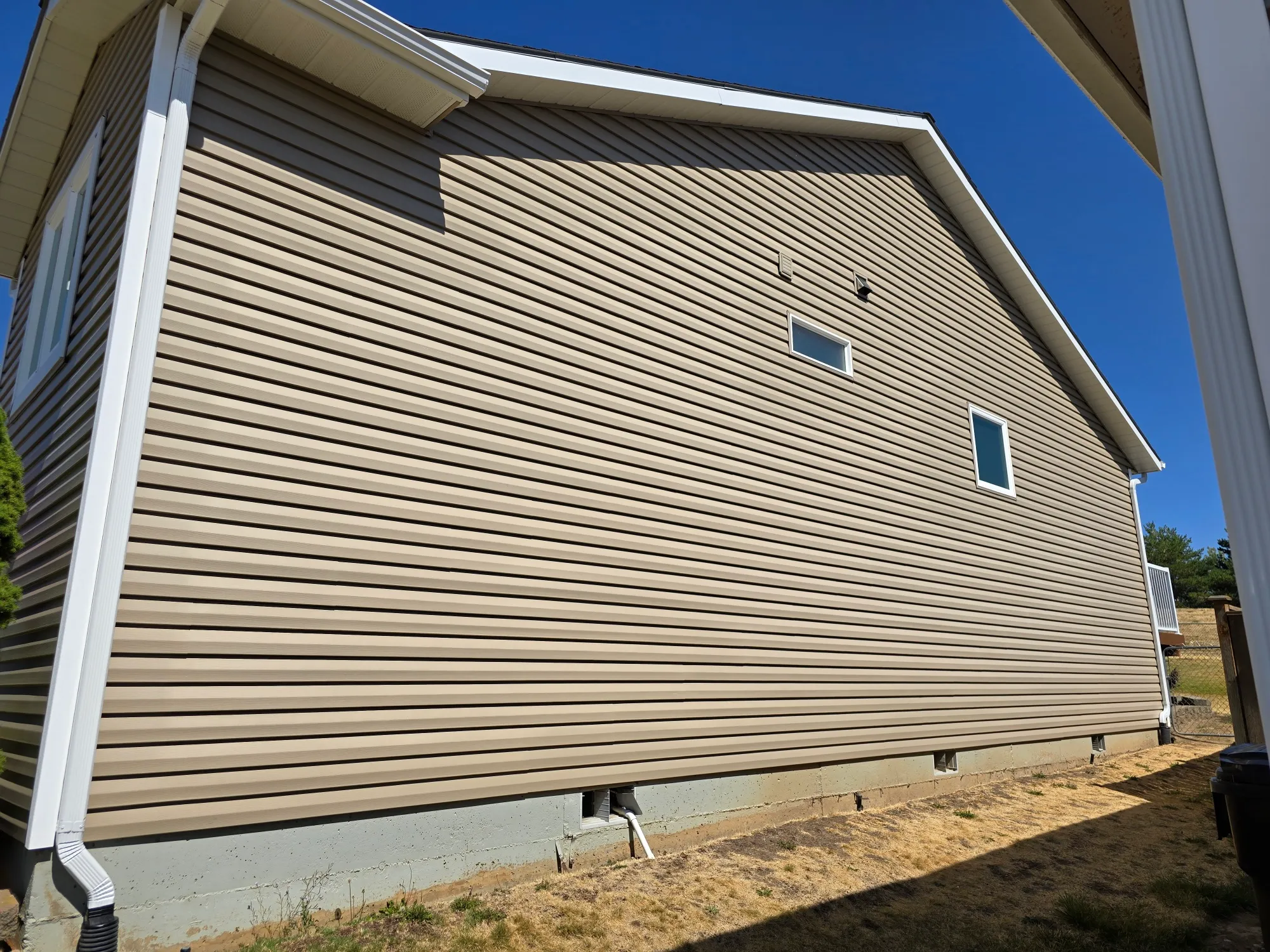 Siding replacement, after photo 8