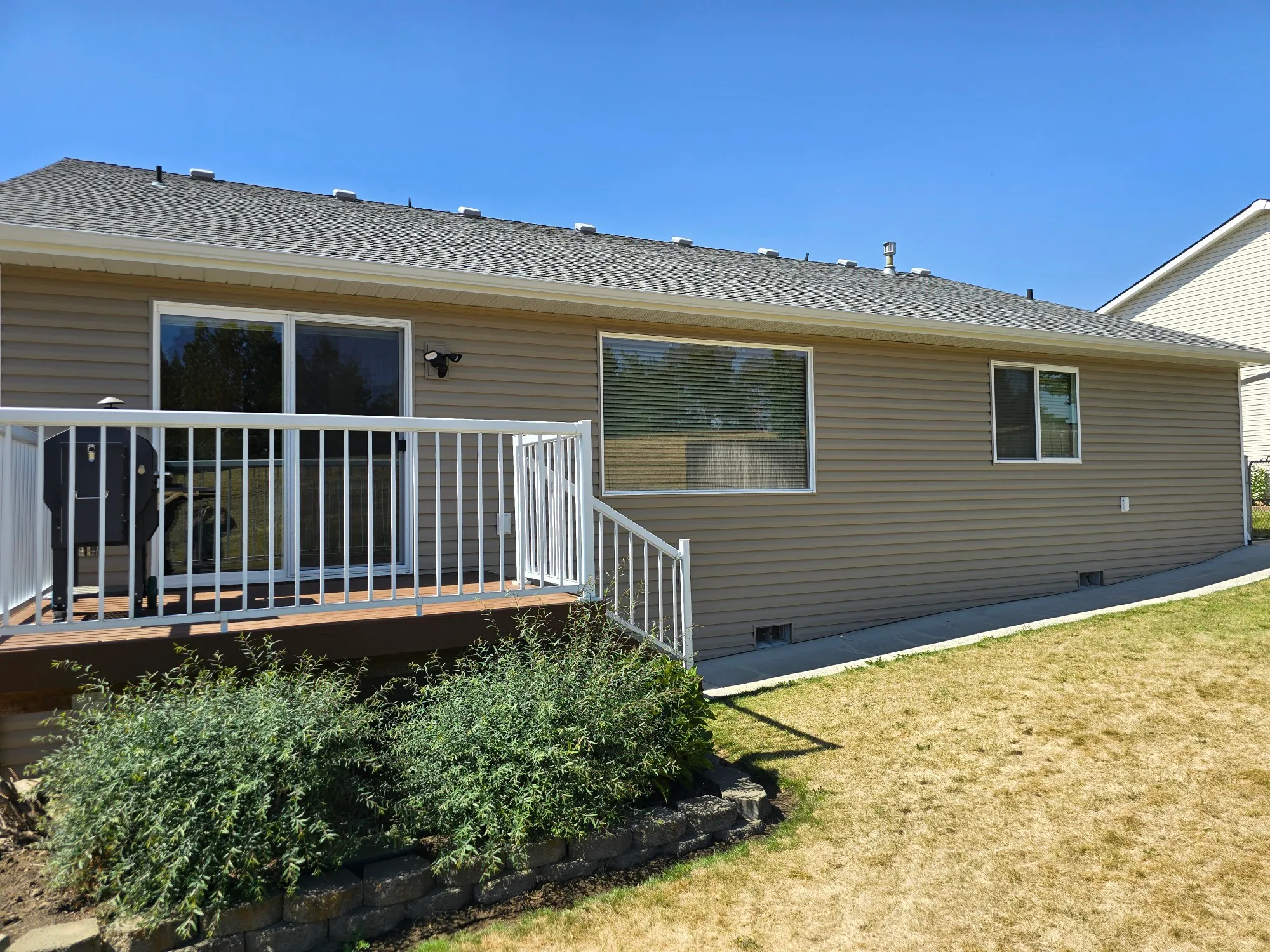 Siding replacement, after photo 6